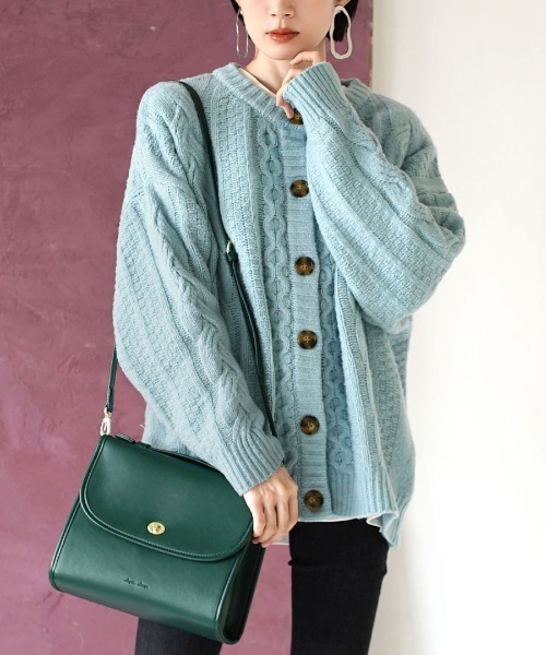 MIMIMEMETE(ミミメメット)の「ケーブル編み ニットカーディガン(カーディガン/ボレロ・レディース・レッド/ライトブルー/パープル/オフホワイト・フリー)」の2枚目の写真