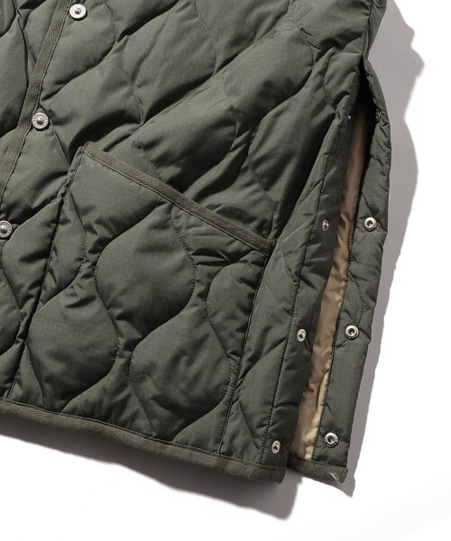 TAION(タイオン)の「WEB限定 TAION/タイオン ミリタリー クルーネック ダウンベスト/パッカブル(ダウンベスト・メンズ・ブラック/オリーブ・SMALL/MEDIUM/LARGE/X-LARGE)」の9枚目の写真