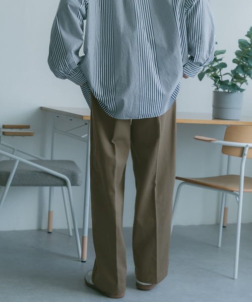 FORK&SPOON（フォークアンドスプーン）の「FORK&SPOON　Lポケットワイドパンツ（その他パンツ・メンズ・ネイビー/モカ・4/5）」の5枚目の写真