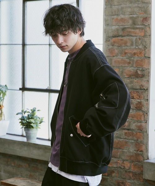 Alpinus(アルピナス)の「Loose Silhouette Stitch MA-1 Blouson / ルーズシルエット ステッチMA-1ブルゾン(MA-1・メンズ・アイボリー/ブラック・SMALL/MEDIUM)」の8枚目の写真