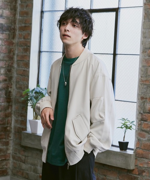 Alpinus(アルピナス)の「Loose Silhouette Stitch MA-1 Blouson / ルーズシルエット ステッチMA-1ブルゾン(MA-1・メンズ・アイボリー/ブラック・SMALL/MEDIUM)」の13枚目の写真