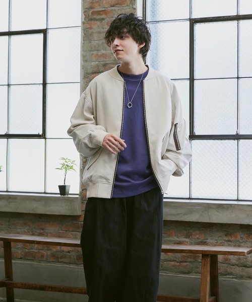 Alpinus(アルピナス)の「Loose Silhouette Stitch MA-1 Blouson / ルーズシルエット ステッチMA-1ブルゾン(MA-1・メンズ・アイボリー/ブラック・SMALL/MEDIUM)」の22枚目の写真