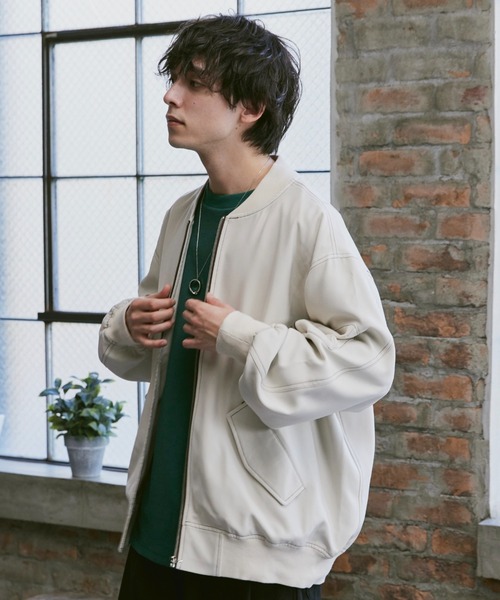 Alpinus(アルピナス)の「Loose Silhouette Stitch MA-1 Blouson / ルーズシルエット ステッチMA-1ブルゾン(MA-1・メンズ・アイボリー/ブラック・SMALL/MEDIUM)」の15枚目の写真