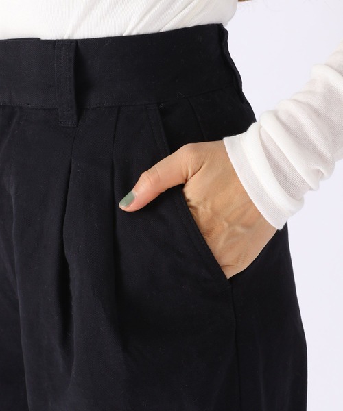 niko and...(ニコアンド)の「チノワイドタックパンツ(その他パンツ・レディース・ネイビー/ベージュ/オフホワイト・MEDIUM/LARGE)」の14枚目の写真