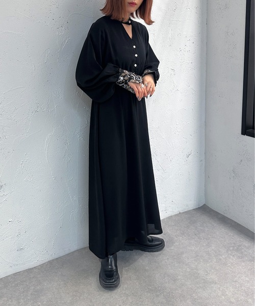 apres jour mignon(アプレジュールミニョン)の「袖ジャガードカッティングワンピース【ZOZOTOWN限定アイテム】(ワンピース・レディース・グレー/ブラック・X-LARGE/MEDIUM/SMALL)」の12枚目の写真