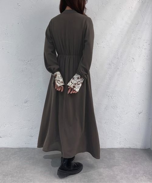 apres jour mignon(アプレジュールミニョン)の「袖ジャガードカッティングワンピース【ZOZOTOWN限定アイテム】(ワンピース・レディース・グレー/ブラック・X-LARGE/MEDIUM/SMALL)」の11枚目の写真