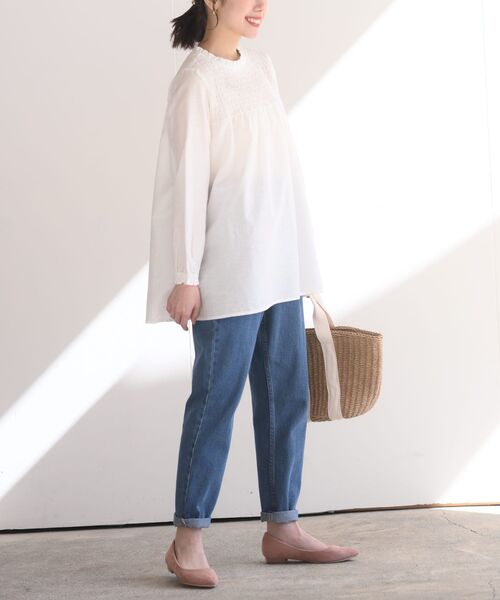 rps（アールピーエス）の「デニムテーパードパンツ（デニムパンツ・レディース・アイボリー/ブルー・M/L）」の19枚目の写真