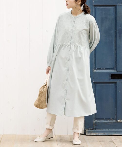 rps（アールピーエス）の「デニムテーパードパンツ（デニムパンツ・レディース・アイボリー/ブルー・M/L）」の13枚目の写真