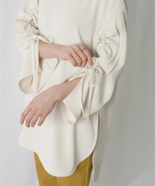 LUCA/LADY LUCK LUCA（ルカ/レディラックルカ）の「LC/LLL 袖フリルクルーネックブラウス / ドロストリボンブラウス（シャツ/ブラウス・レディース・ネイビー/アイボリー・FREE）」の9枚目の写真