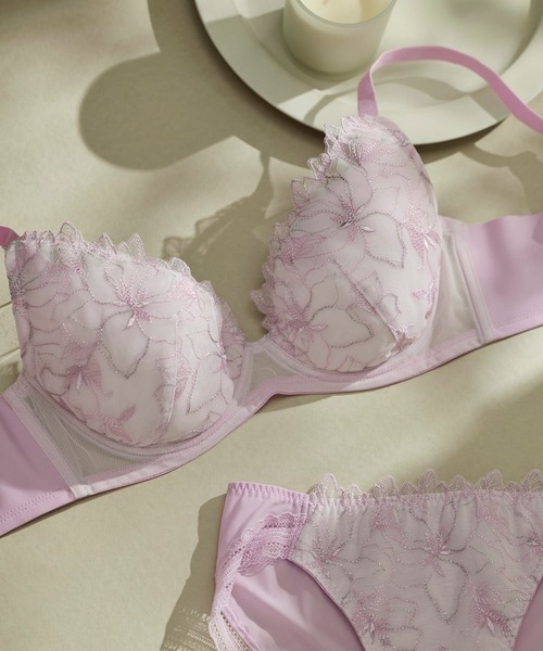 小さく見せるブラ ミニマイザーブラ レース（ブラジャー）｜une nana