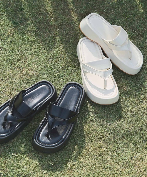 Crisp（クリスプ）の「プラットフォームトングサンダル（サンダル・レディース・ブラック/アイボリー・36/37/38）」の8枚目の写真