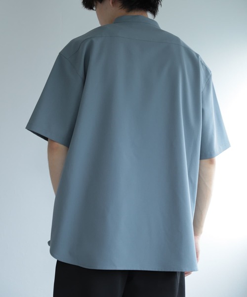 SENSE OF PLACE by URBAN RESEARCH（センスオブプレイスバイアーバンリサーチ）の「『セットアップ対応』『イージーケア』バンドカラールーズシャツ(5分袖)（シャツ/ブラウス・メンズ・ホワイト/ブラック/ブラウン/ブルー・MEDIUM/LARGE）」の21枚目の写真