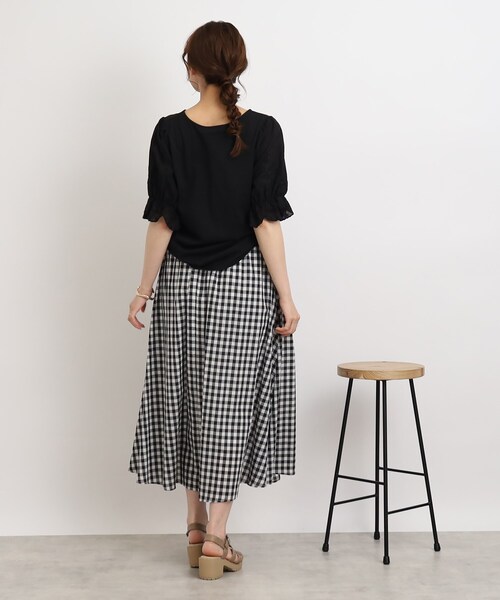 Cutie Blonde（キューティーブロンド）の「◆袖レースがさりげないお洒落ポイント コットンレースTシャツ（Tシャツ/カットソー・レディース・ダークグリーン/ブラック/ホワイト系・00）」の11枚目の写真