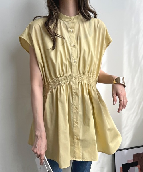 Futier land(フューティアランド)の「シャーリングチュニックシャツ(シャツ/ブラウス・レディース・ブラック/オフホワイト/ライトイエロー・FREE)」の9枚目の写真