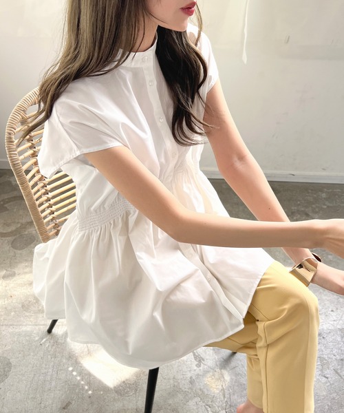 Futier land(フューティアランド)の「シャーリングチュニックシャツ(シャツ/ブラウス・レディース・ブラック/オフホワイト/ライトイエロー・FREE)」の22枚目の写真