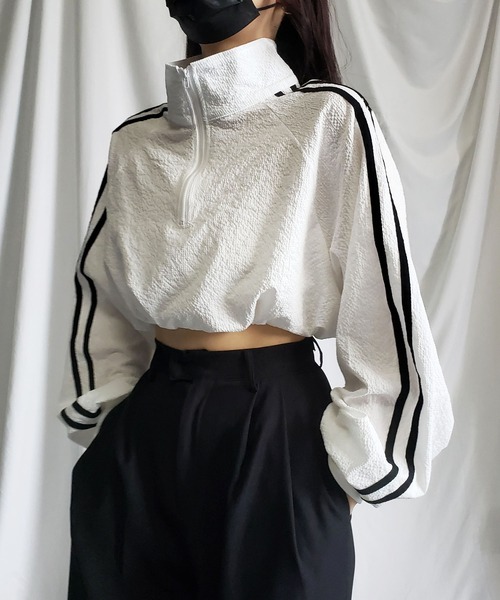 me+em select（ミームセレクト）の「【 裾が絞れる２WAY 】サイドラインハーフジップショートプルオーバー（ブルゾン・レディース・ホワイト/ブラック/ピンク・FREE）」の9枚目の写真