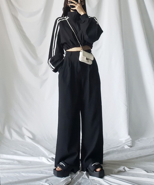 me+em select（ミームセレクト）の「【 裾が絞れる２WAY 】サイドラインハーフジップショートプルオーバー（ブルゾン・レディース・ホワイト/ブラック/ピンク・FREE）」の19枚目の写真