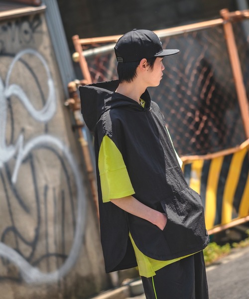 improves（インプローブス）の「フード付き プルオーバー ベスト（ベスト・メンズ・チャコール/ブラック・FREE）」の4枚目の写真