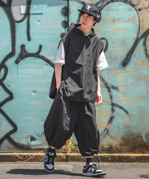 improves（インプローブス）の「フード付き プルオーバー ベスト（ベスト・メンズ・チャコール/ブラック・FREE）」の7枚目の写真