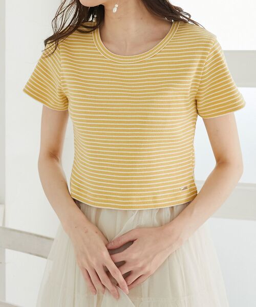 MAJESTIC LEGON(マジェスティックレゴン)の「クロップド半袖Tee(Tシャツ/カットソー・レディース・オフホワイト/ホワイト系その他/ブラック/イエロー系その他/レッド系その他2/ピンク・MEDIUM)」の4枚目の写真