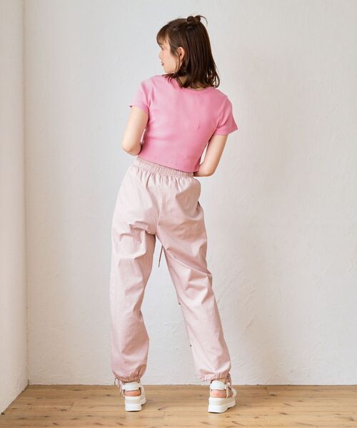 MAJESTIC LEGON(マジェスティックレゴン)の「クロップド半袖Tee(Tシャツ/カットソー・レディース・オフホワイト/ホワイト系その他/ブラック/イエロー系その他/レッド系その他2/ピンク・MEDIUM)」の12枚目の写真