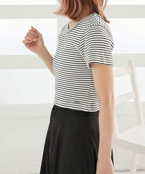 MAJESTIC LEGON(マジェスティックレゴン)の「クロップド半袖Tee(Tシャツ/カットソー・レディース・オフホワイト/ホワイト系その他/ブラック/イエロー系その他/レッド系その他2/ピンク・MEDIUM)」の16枚目の写真