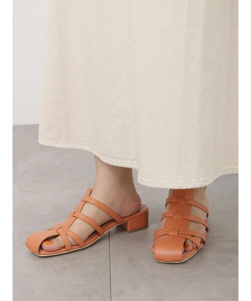 Lugnoncure(ルノンキュール)の「グルカ風サンダル(サンダル・レディース・オフホワイト/オレンジ/ブラック・M/L)」の4枚目の写真