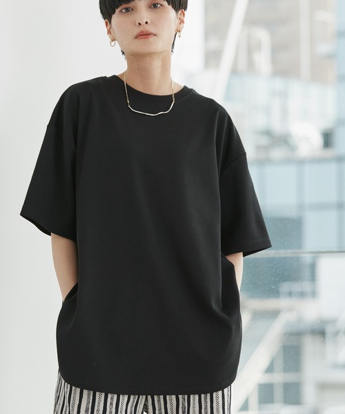 AMERICAN HOLIC（アメリカンホリック）の「抗菌防臭　Daily!　裾ラウンドカットチュニック①（チュニック・レディース・オフホワイト/ブラック/グレイッシュベージュ/ブラウン・M/L）」の2枚目の写真