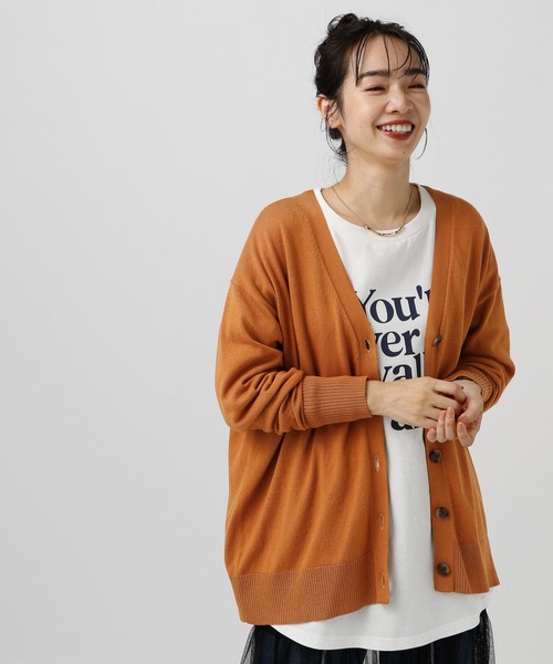 BAYFLOW（ベイフロー）の「カラーＶネックニットカーディガン（カーディガン/ボレロ・レディース・ライトブルー/イエロー/オレンジ/グレイッシュベージュ・FREE）」の4枚目の写真