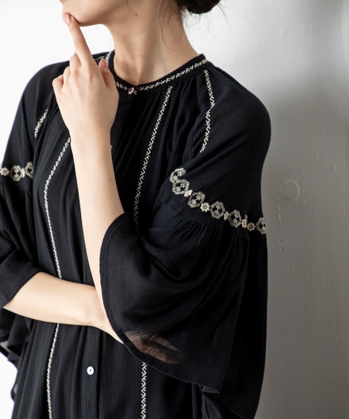 MILLION CARATS（ミリオンカラッツ）の「変形したラグラン