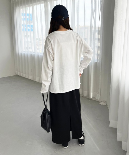 DISCOAT(ディスコート)の「クルセルロゴ刺繍ロングスリーブTシャツ(Tシャツ/カットソー・レディース・ベージュ/ホワイト/チャコールグレー/ブラウン・FREE)」の6枚目の写真