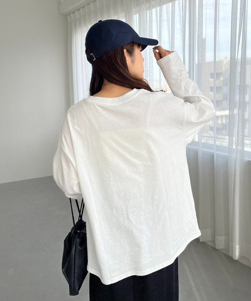 DISCOAT(ディスコート)の「クルセルロゴ刺繍ロングスリーブTシャツ(Tシャツ/カットソー・レディース・ベージュ/ホワイト/チャコールグレー/ブラウン・FREE)」の7枚目の写真