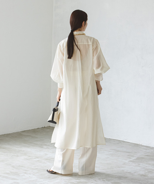 【未使用】NOBLE ノーブル ロングシアーシャツワンピース アイボリー Noble（ノーブル）の「ロングシアーシャツワンピース（ワンピース