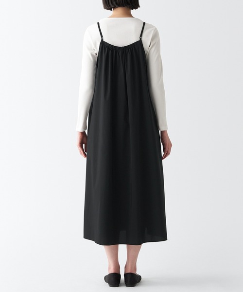 無印良品（ムジルシリョウヒン）の「乾きやすいブロードキャミソールワンピース（ワンピース・レディース・ダークブラウン/ブラック・XXL/S/L/XS/M/XL）」の5枚目の写真