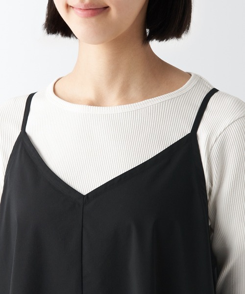 無印良品（ムジルシリョウヒン）の「乾きやすいブロードキャミソールワンピース（ワンピース・レディース・ダークブラウン/ブラック・XXL/S/L/XS/M/XL）」の6枚目の写真