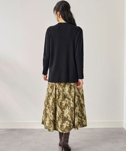 BELLUNA（ベルーナ）の「華やぎプリントフレアースカート（スカート・レディース・ベージュ系その他/レッド系その他/ブラック系その他/ネイビー・SMALL/MEDIUM/LARGE/X-LARGE）」の18枚目の写真