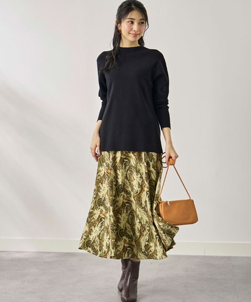 BELLUNA（ベルーナ）の「華やぎプリントフレアースカート（スカート・レディース・ベージュ系その他/レッド系その他/ブラック系その他/ネイビー・SMALL/MEDIUM/LARGE/X-LARGE）」の14枚目の写真