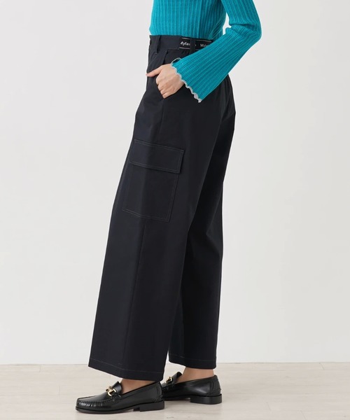 en recre(アンレクレ)の「<ストレッチ>ワイドカーゴパンツ(カーゴパンツ・レディース・ブラック/モスグリーン・2)」の1枚目の写真