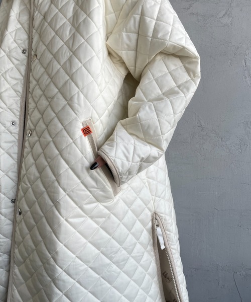 UNIVERSAL OVERALL（ユニバーサルオーバーオール）の「[UNIVERSAL OVERALL/ユニバーサルオーバーオール] 別注 衿コーデュロイ Aラインキルティングコート（ミリタリージャケット・レディース・オリーブ/アイボリー/ブラック・F）」の14枚目の写真