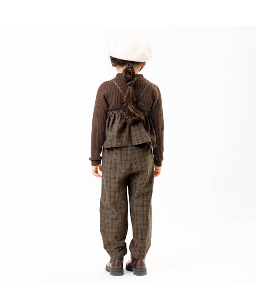 Seraph(セラフ)の「クラフト刺繍2wayサロペット(サロペット/オーバーオール・キッズ・ブラック/ベージュ/ブラウン・110/150/140/130/90/120/100/95/80)」の5枚目の写真