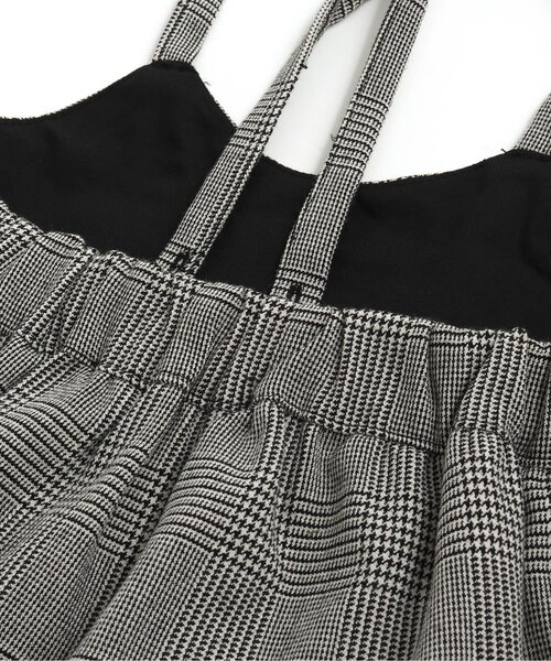 Seraph(セラフ)の「クラフト刺繍2wayサロペット(サロペット/オーバーオール・キッズ・ブラック/ベージュ/ブラウン・110/150/140/130/90/120/100/95/80)」の7枚目の写真