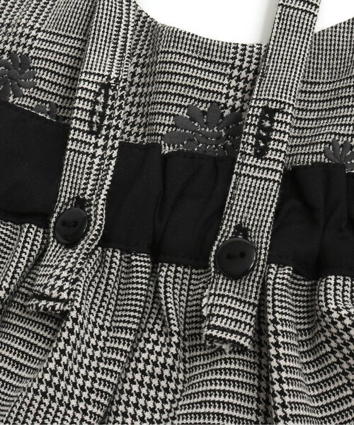 Seraph(セラフ)の「クラフト刺繍2wayサロペット(サロペット/オーバーオール・キッズ・ブラック/ベージュ/ブラウン・110/150/140/130/90/120/100/95/80)」の8枚目の写真