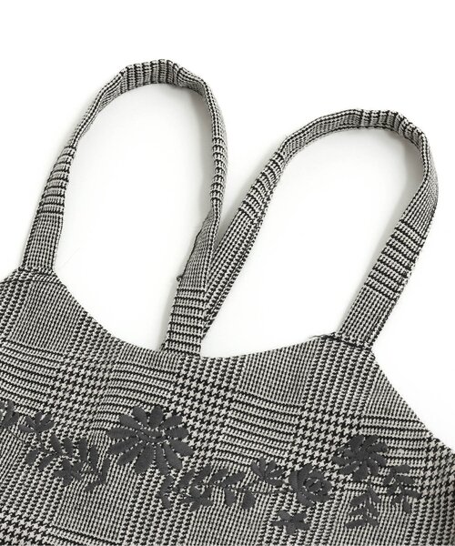 Seraph(セラフ)の「クラフト刺繍2wayサロペット(サロペット/オーバーオール・キッズ・ブラック/ベージュ/ブラウン・110/150/140/130/90/120/100/95/80)」の19枚目の写真