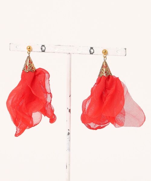 tone（トーン）の「【charme by pimo 】シフォン　オーガンジー　タッセル　ピアス(MA)（ピアス（両耳用）・レディース・グリーン/ターコイズブルー/ピンク/サーモンピンク/ピンク系その他/マスタード/イエロー/ブルー/ブラック/レッド/ホワイト/レッド系2/パープル・FREE）」の13枚目の写真