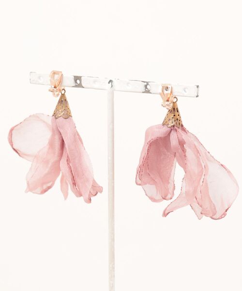 tone（トーン）の「【charme by pimo 】シフォン　オーガンジー　タッセル　ピアス(MA)（ピアス（両耳用）・レディース・グリーン/ターコイズブルー/ピンク/サーモンピンク/ピンク系その他/マスタード/イエロー/ブルー/ブラック/レッド/ホワイト/レッド系2/パープル・FREE）」の21枚目の写真