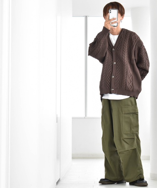 Ritzy（リッツィー）の「アラン編みニットルーズVネックカーディガン レディース メンズ（カーディガン/ボレロ・メンズ・ブラック/ブラウン/グリーン/ライトベージュ・LARGE/X-LARGE/MEDIUM）」の12枚目の写真