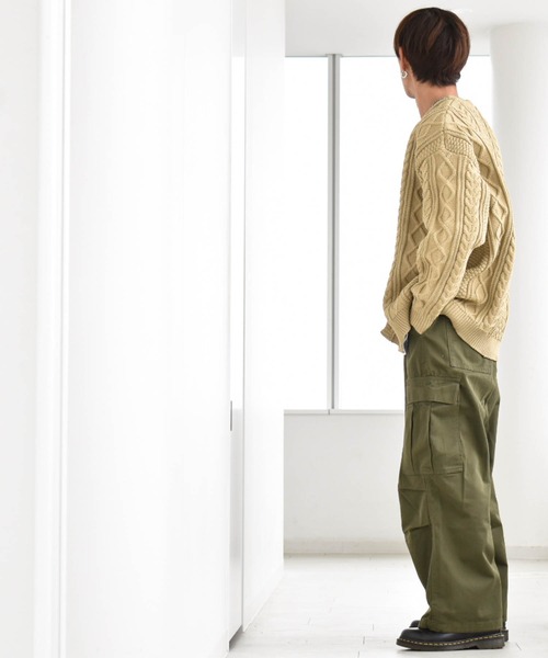 Ritzy（リッツィー）の「アラン編みニットルーズVネックカーディガン レディース メンズ（カーディガン/ボレロ・メンズ・ブラック/ブラウン/グリーン/ライトベージュ・LARGE/X-LARGE/MEDIUM）」の20枚目の写真