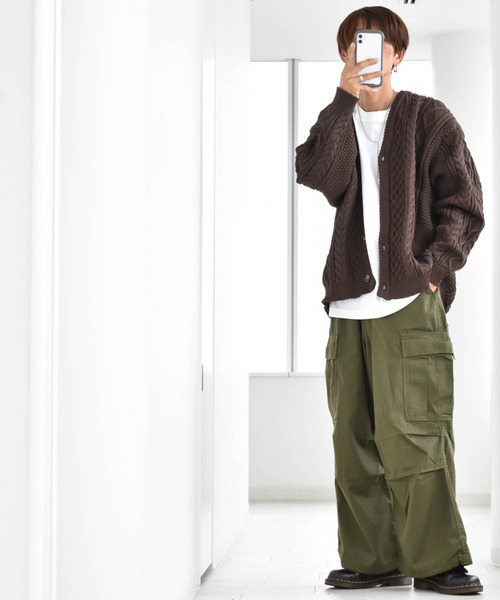 Ritzy（リッツィー）の「アラン編みニットルーズVネックカーディガン レディース メンズ（カーディガン/ボレロ・メンズ・ブラック/ブラウン/グリーン/ライトベージュ・LARGE/X-LARGE/MEDIUM）」の15枚目の写真