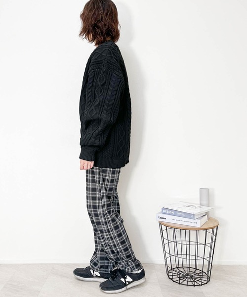 Ritzy（リッツィー）の「アラン編みニットルーズVネックカーディガン レディース メンズ（カーディガン/ボレロ・メンズ・ブラック/ブラウン/グリーン/ライトベージュ・LARGE/X-LARGE/MEDIUM）」の10枚目の写真