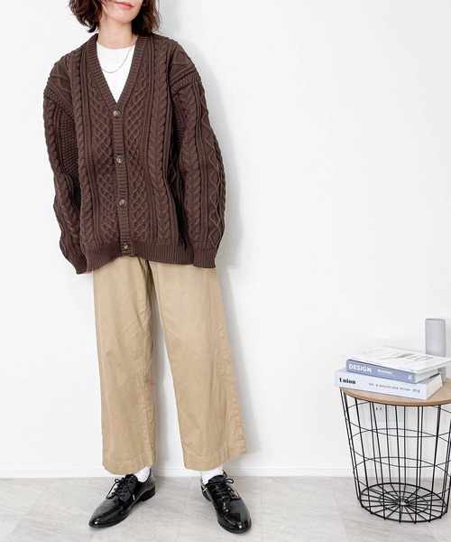 Ritzy（リッツィー）の「アラン編みニットルーズVネックカーディガン レディース メンズ（カーディガン/ボレロ・メンズ・ブラック/ブラウン/グリーン/ライトベージュ・LARGE/X-LARGE/MEDIUM）」の16枚目の写真